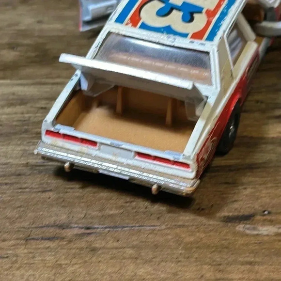 Vintage Corgi Toys Chevrolet Caprice Classic STP Racecar Dorcas Rally Car 43 - Picture 8 of 12